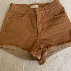 Sky and Sparrow size 1 juniors short. Versatile color.